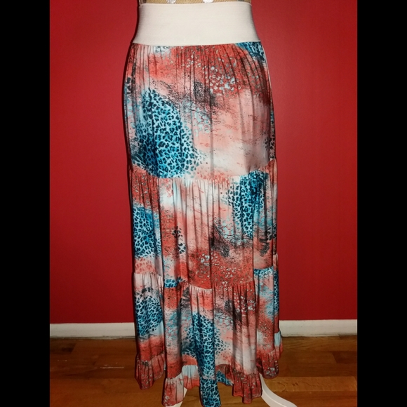 Magic Multi Printed Tiered Maxi Skirt - Picture 5 of 5